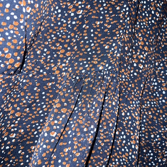 Ambria Spotted Tunic Blouse - Picture 4 of 6